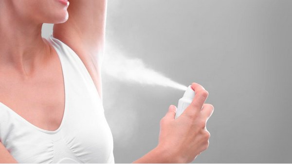 Запах женского тела может меняться в течение месяца